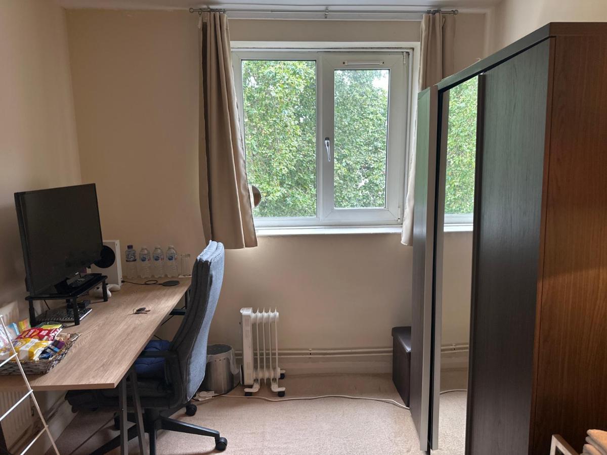 Cozy Room In Shared Home Near Canary Wharf Londres Exterior foto